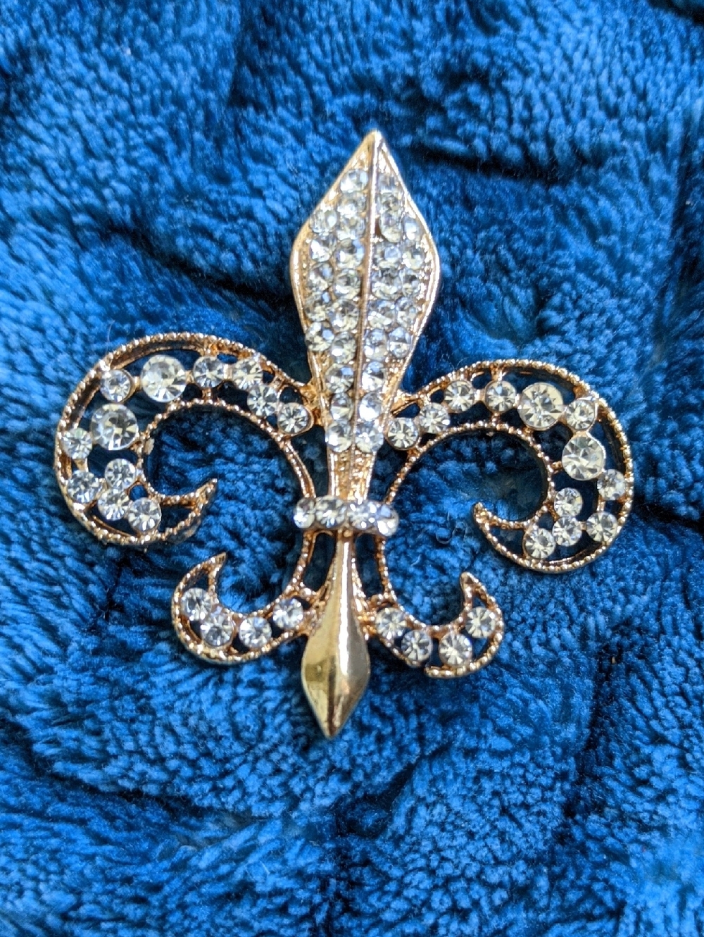Gold Tone Fleur-de-Lis Crystal Brooch - Clear Crystal Accent